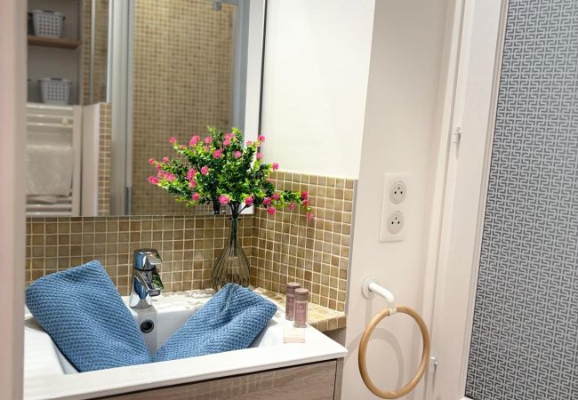 Appartement à Villefranche-sur-Mer - NEPTUNE AP4453 By Riviera Holiday Homes Appartement à Villefranche-sur-Mer - NEPTUNE AP4453 By Riviera Holiday Homes