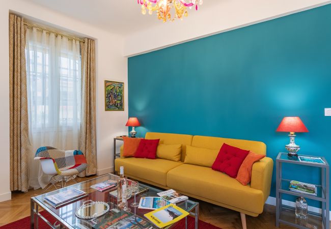 Appartement à Nice - LE ROYAL AP4456 by Riviera Holiday Homes Appartement à Nice - LE ROYAL AP4456 by Riviera Holiday Homes