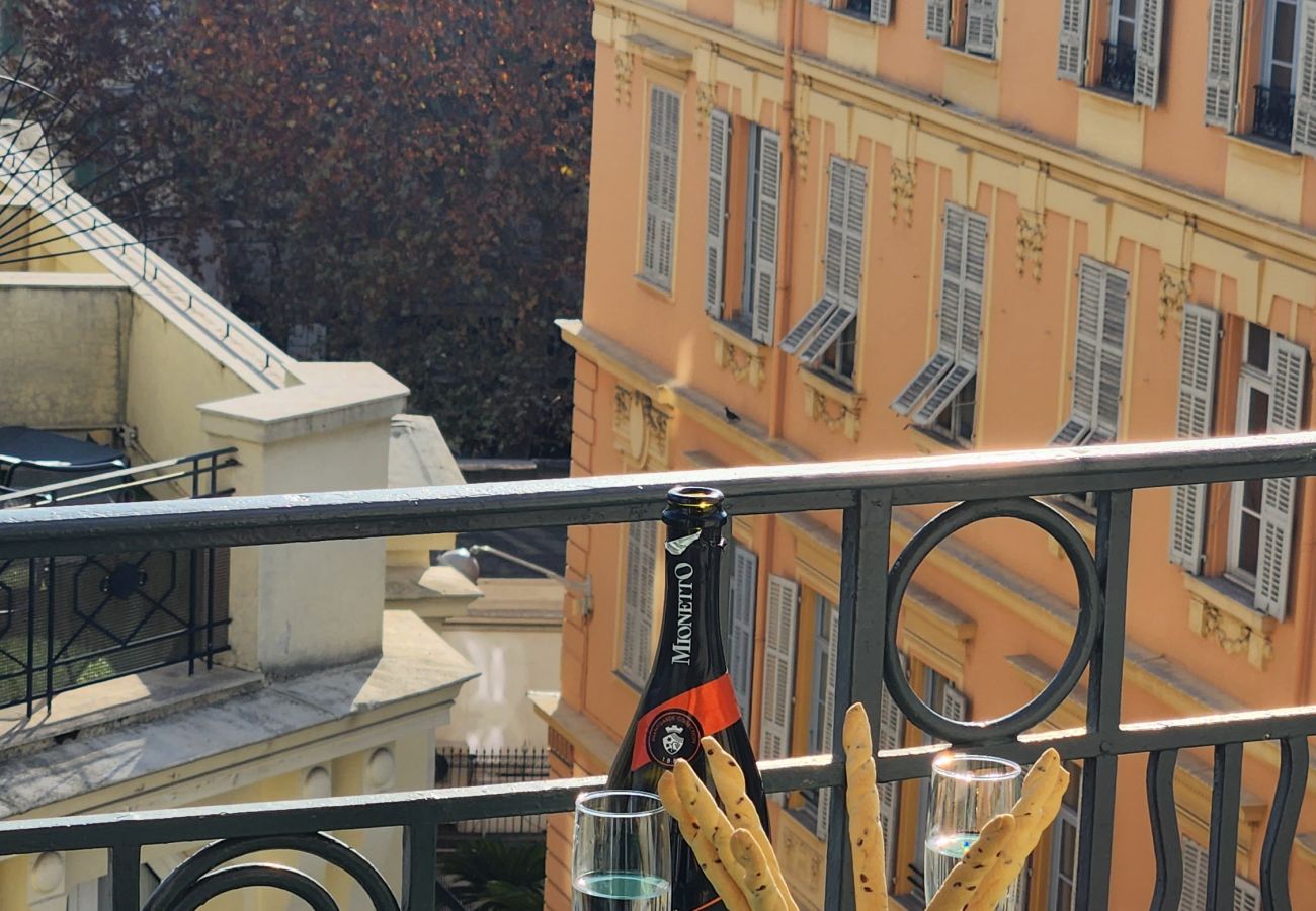Appartement à Nice - LE ROYAL AP4456 by Riviera Holiday Homes