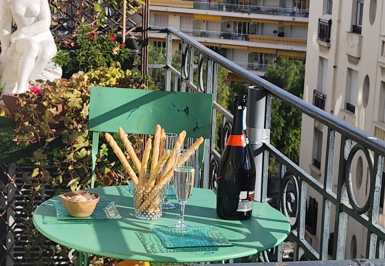 Appartement à Nice - LE ROYAL AP4456 by Riviera Holiday Homes