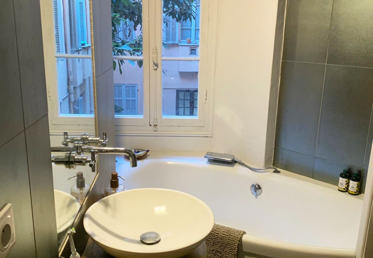 Appartement à Nice - Les Orangers AP4458 by Riviera Holiday Homes