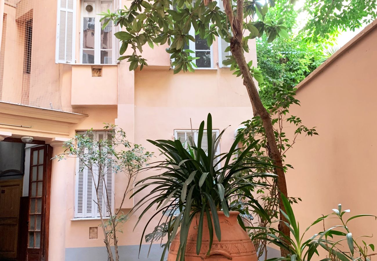 Appartement à Nice - Berlioz Blue AP4458 b y Riviera Holiday Homes 