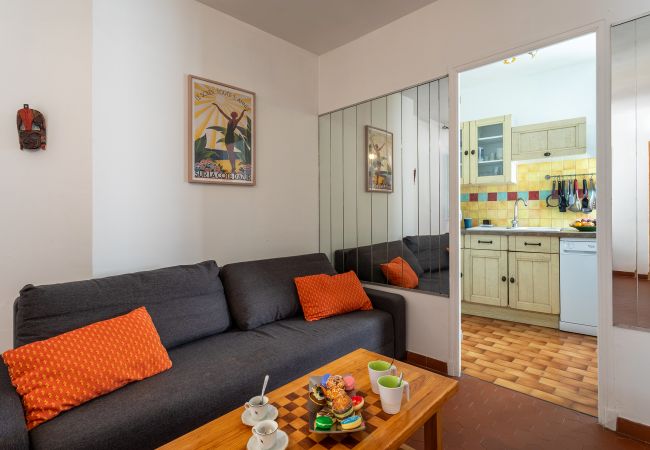 Appartement à Nice - VUE ROSSETTI AP4465 by Riviera Holiday Homes Appartement à Nice - VUE ROSSETTI AP4465 by Riviera Holiday Homes