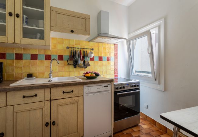 Appartement à Nice - VUE ROSSETTI AP4465 by Riviera Holiday Homes Appartement à Nice - VUE ROSSETTI AP4465 by Riviera Holiday Homes