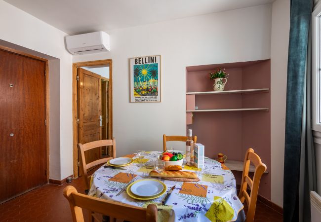 Appartement à Nice - VUE ROSSETTI AP4465 by Riviera Holiday Homes Appartement à Nice - VUE ROSSETTI AP4465 by Riviera Holiday Homes