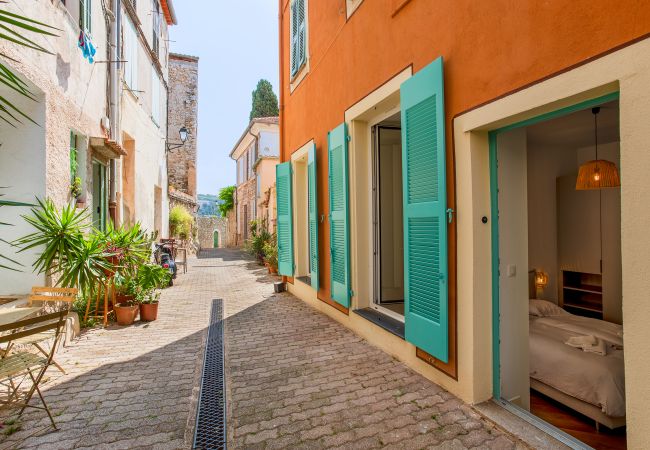 Appartement à Villefranche-sur-Mer - BAY VIEW  AP4470 By Riviera Holiday Homes Appartement à Villefranche-sur-Mer - BAY VIEW  AP4470 By Riviera Holiday Homes