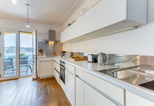 Appartement à Villefranche-sur-Mer - EDEN VIEW AP4469 by Riviera Holiday Homes Appartement à Villefranche-sur-Mer - EDEN VIEW AP4469 by Riviera Holiday Homes