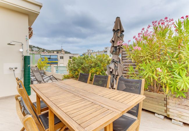 Appartement à Nice - La terrasse du port By Riviera Holiday Homes Appartement à Nice - La terrasse du port By Riviera Holiday Homes