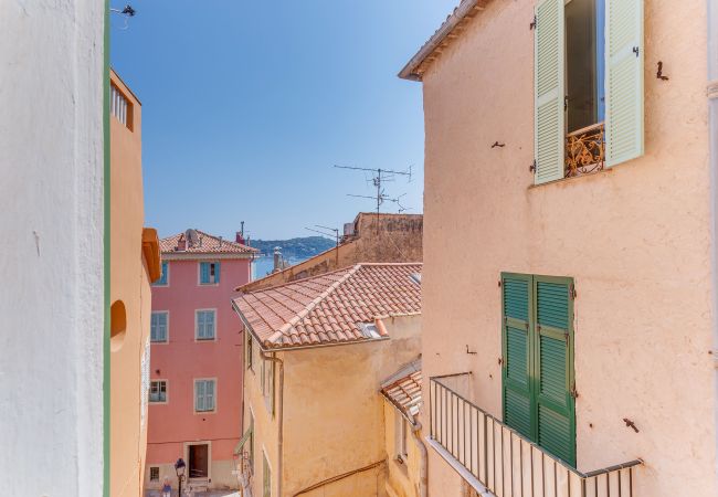 Appartement à Villefranche-sur-Mer - AUTHENTIC VILLEFRANCHE AP4472 By Riviera Holiday Homes Appartement à Villefranche-sur-Mer - AUTHENTIC VILLEFRANCHE AP4472 By Riviera Holiday Homes