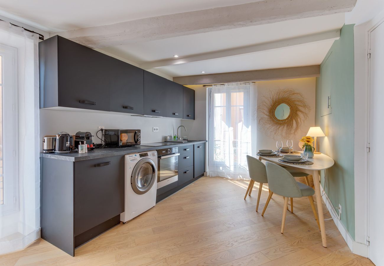 Appartement à Villefranche-sur-Mer - AUTHENTIC VILLEFRANCHE AP4472 By Riviera Holiday Homes