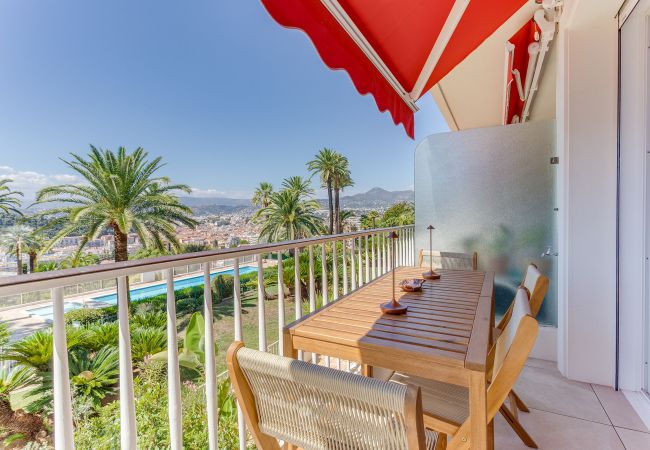 Appartement à Nice - MONT BORON PALMS AP4480 by Riviera Holiday Homes  Appartement à Nice - MONT BORON PALMS AP4480 by Riviera Holiday Homes