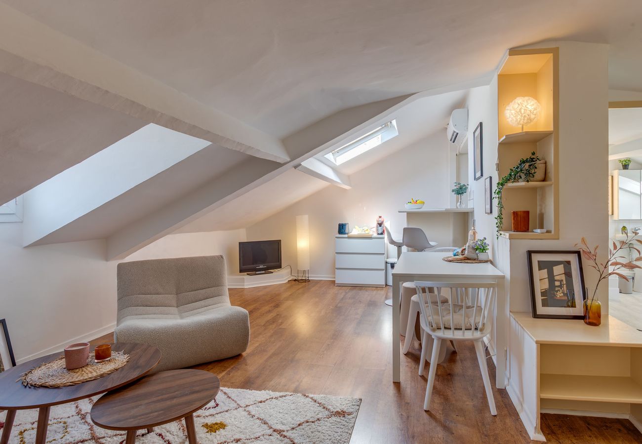 Appartement à Nice - ATTIC URBAN AP4485 by Riviera Holiday Homes 
