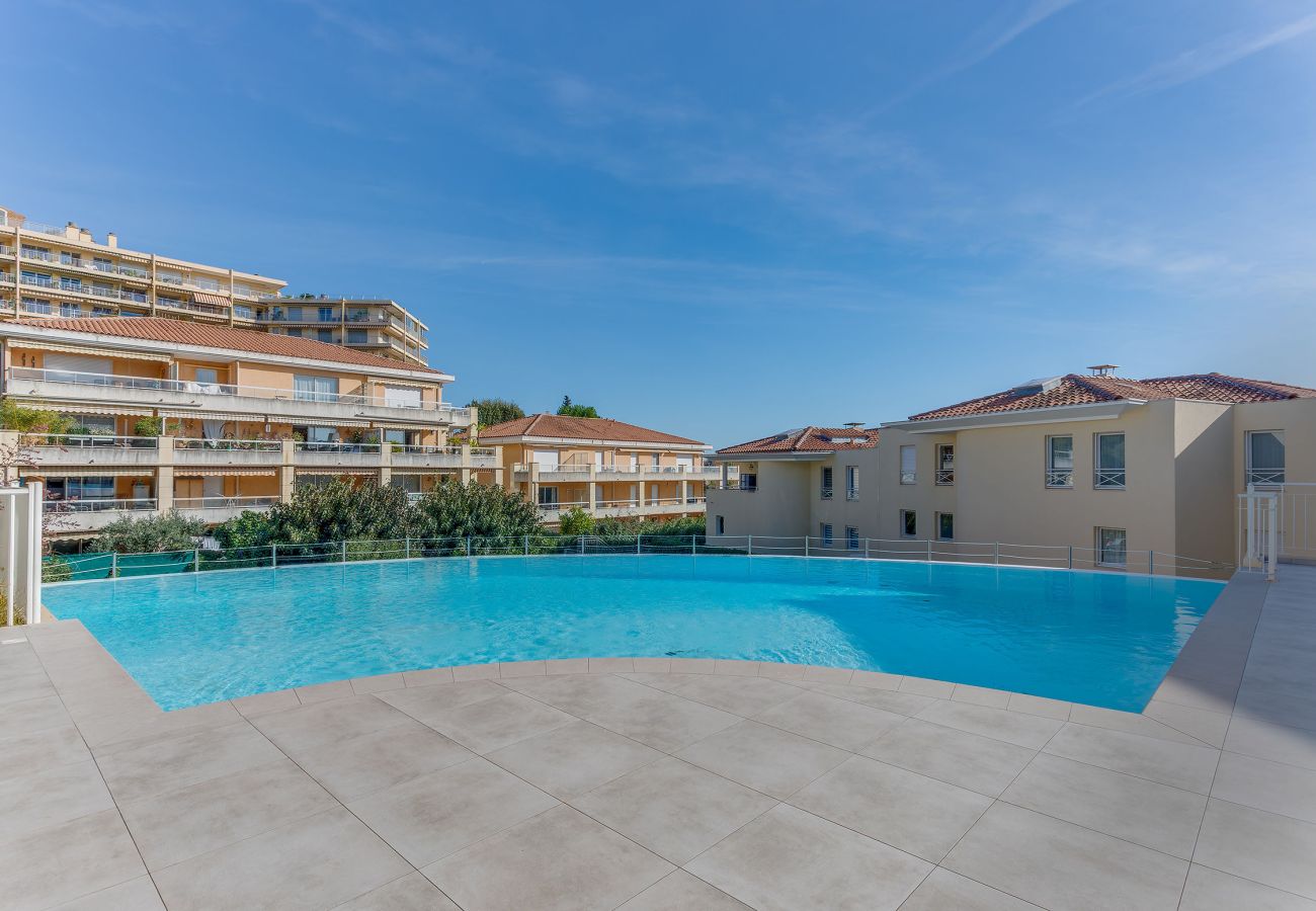 Appartement à Nice - IMPERIA AP4490 by RIVIERA HOLIDAY HOMES