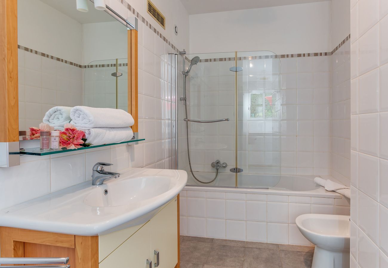 Villa à La Colle-sur-Loup - VILLA LOUPA VI4489 by Riviera Holiday Homes