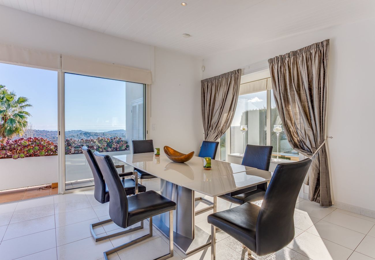 Villa à La Colle-sur-Loup - VILLA LOUPA VI4489 by Riviera Holiday Homes