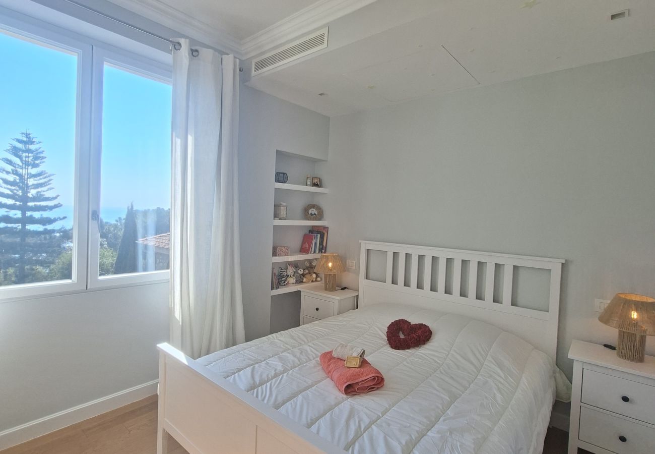 Villa à Eze -  VILLA ANGEL VI4481 By Riviera Holiday Homes