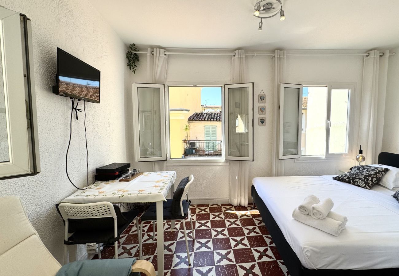 Studio à Nice - VIEUX NICE VISTA AP4503 by Riviera Holiday Homes