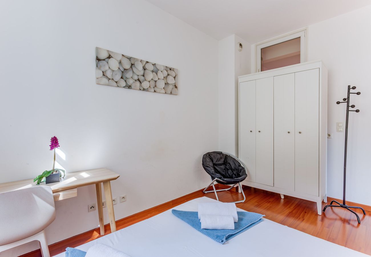Appartement à Nice - PIAZZA GRIMALDI AP4519 - Clim - 5 min de la plage by Riviera Holiday Homes