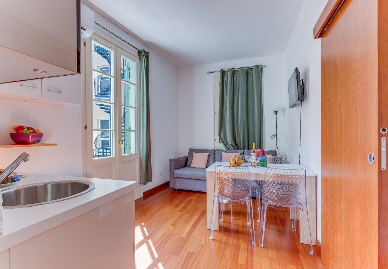 Appartement à Nice - PIAZZA GRIMALDI AP4519 - Clim - 5 min de la plage by Riviera Holiday Homes