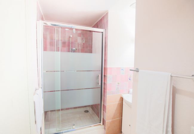 BATHROOM 1 BATHROOM 1