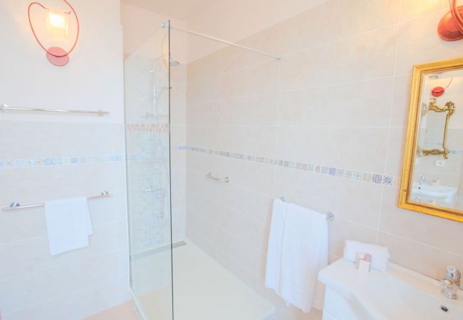 BATHROOM 2 BATHROOM 2