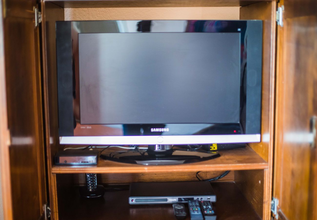 TV TV