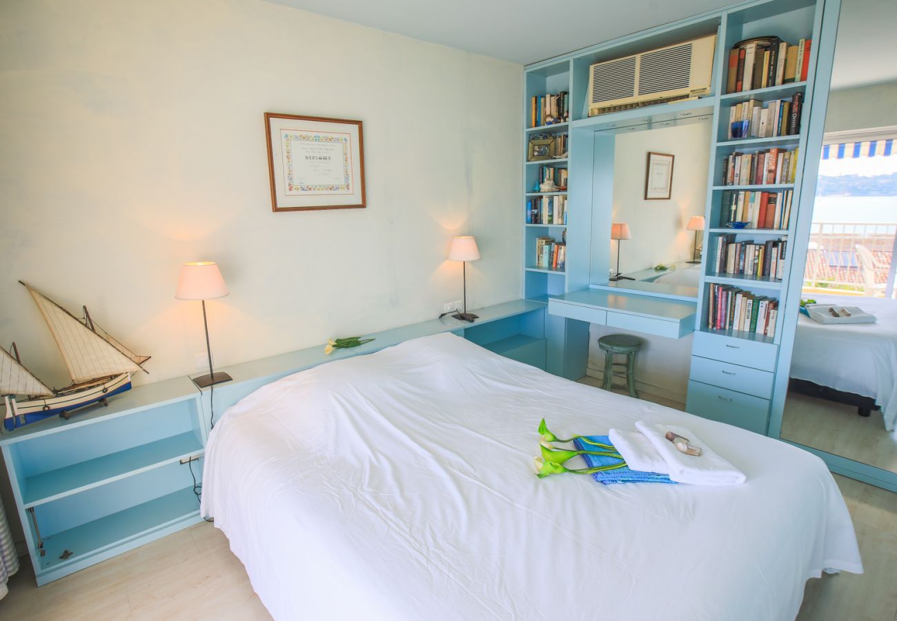 BEDROOM BEDROM