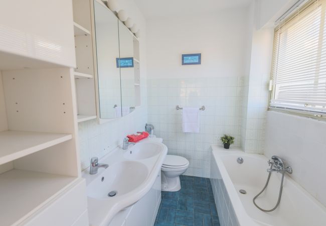 Apartment in Villefranche-sur-Mer - LE CALIFORNIA, Magnificent apartment, terrace with swimming pool, sea view by RIVIERA HOLIDAY HOMES Apartment in Villefranche-sur-Mer - LE CALIFORNIA, Magnificent apartment, terrace with swimming pool, sea view by RIVIERA HOLIDAY HOMES