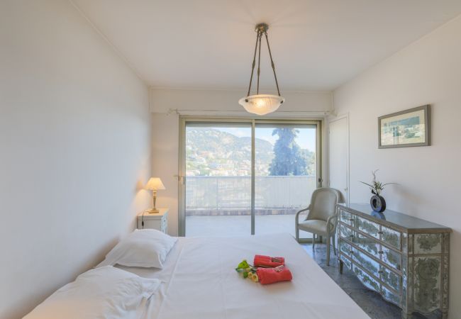 Apartment in Villefranche-sur-Mer - LE CALIFORNIA, Magnificent apartment, terrace with swimming pool, sea view by RIVIERA HOLIDAY HOMES Apartment in Villefranche-sur-Mer - LE CALIFORNIA, Magnificent apartment, terrace with swimming pool, sea view by RIVIERA HOLIDAY HOMES
