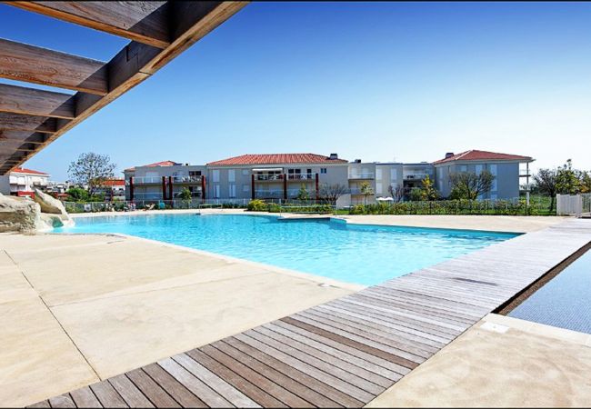 SWIMMING POOL. SWIMMING POOL