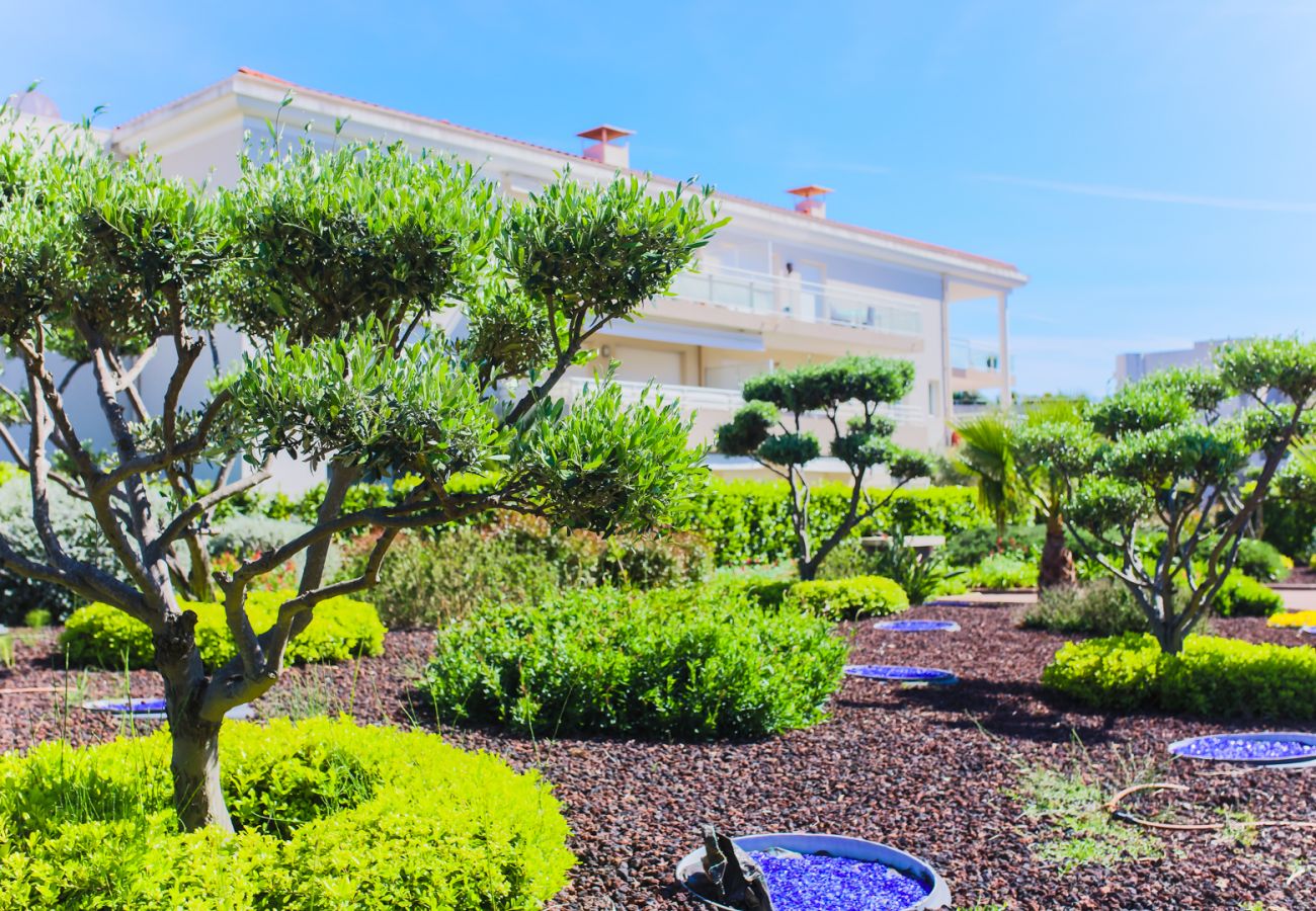 GARDEN GARDEN