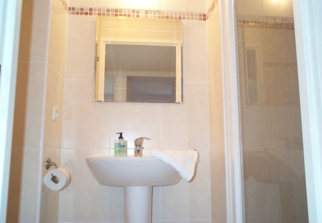 BATHROOM BATHROOM
