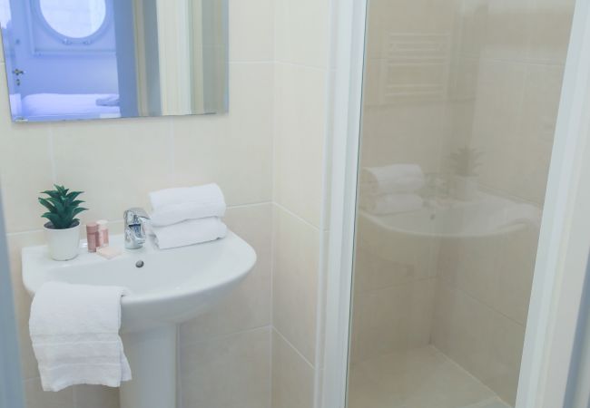 BATHROOM 2 BATHROOM 2