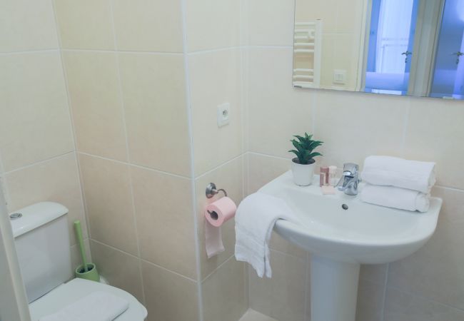 BATHROOM 2 BATHROOM 2