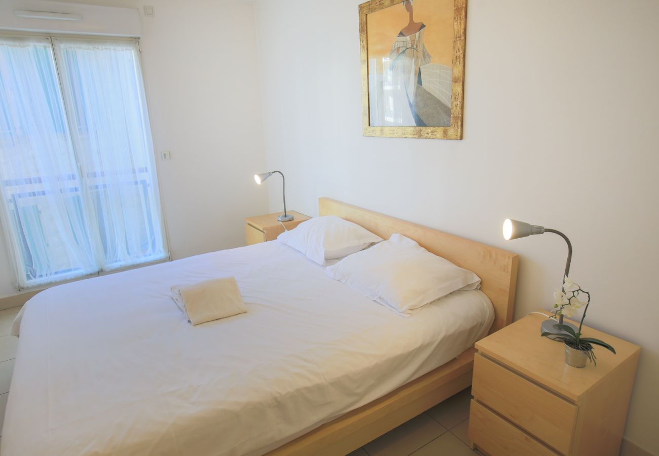 BEDROOM 1 BEDROOM 1