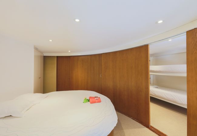 BEDROOM BEDROOM