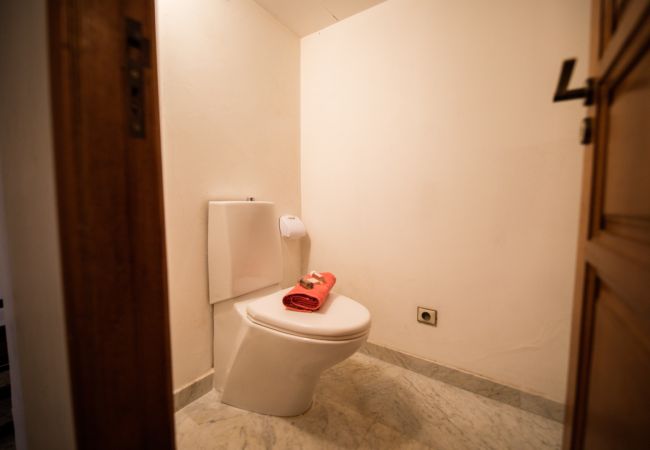 WC WC