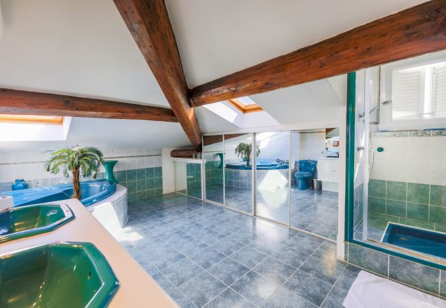 BATHROOM BATHROOM