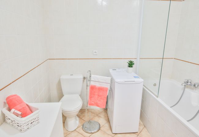 BATHROOM BATHROOM