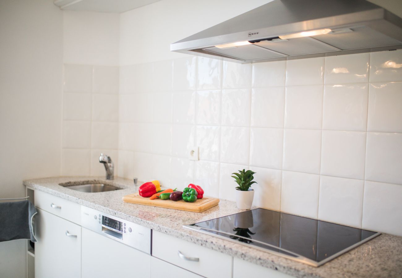 Large bright kitchen Kitchen with dining area