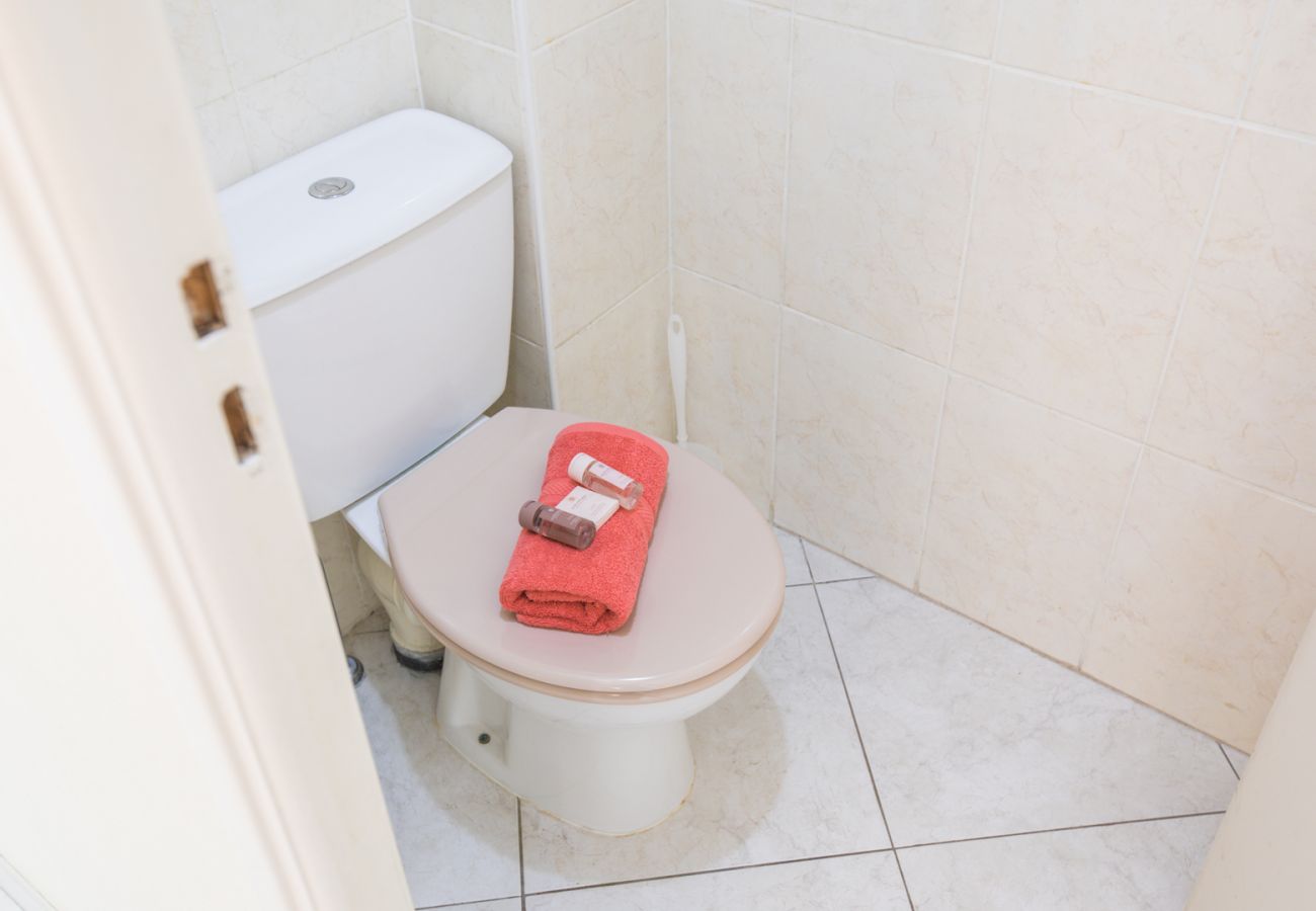 WC WC