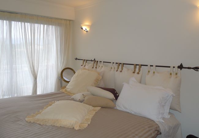 BEDROOM BEDROOM