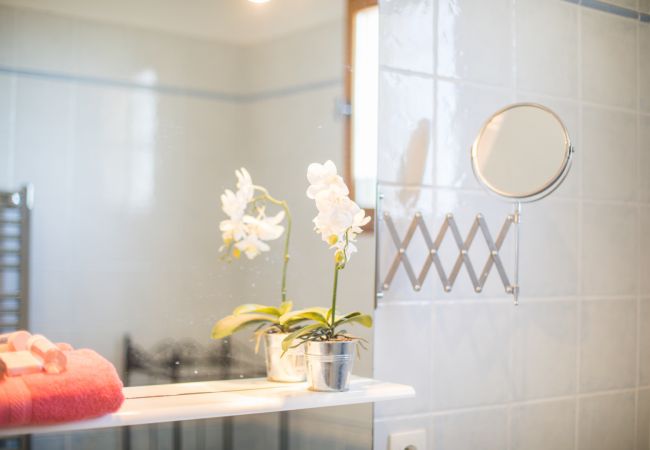 BATHROOM 1 BATHROOM 1
