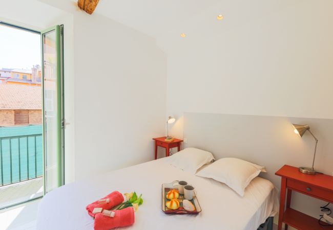 BEDROOM BEDROOM
