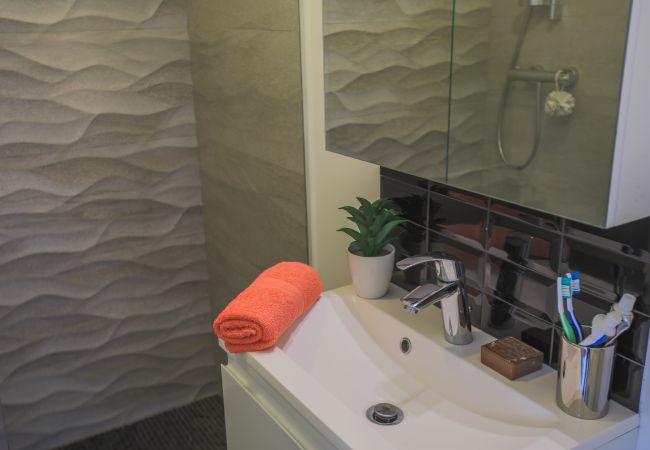 BEDROOM BATHROOM