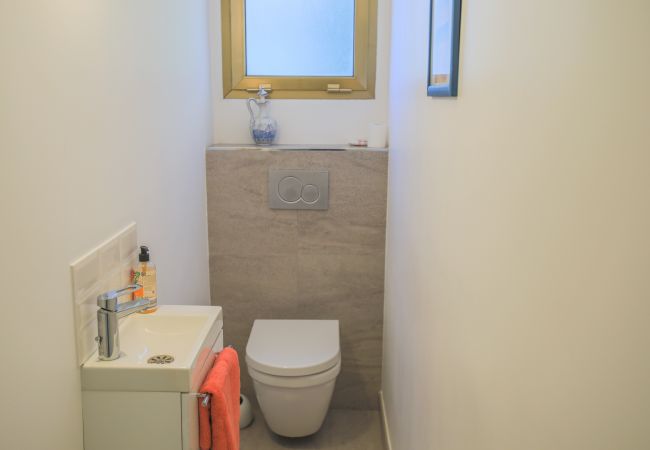 wc wc