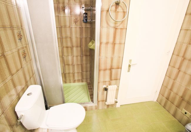 Bathroom with 2 basins Bathroom