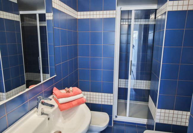BATHROOM BATHROOM