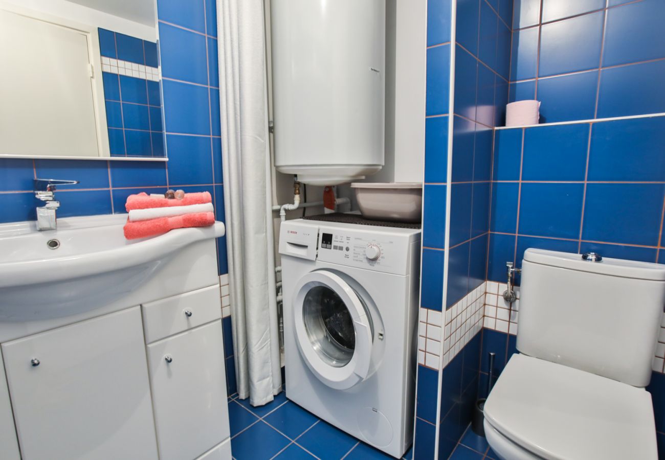 BATHROOM BATHROOM