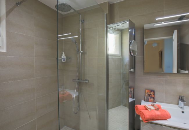 Apartment in Nice - COLLINE DU CHATEAU AP4077 Apartment in Nice - COLLINE DU CHATEAU AP4077